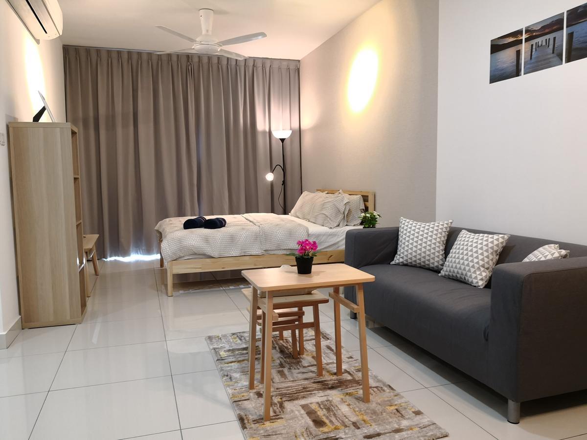 Teega Suites @ Ph نوساجايا المظهر الخارجي الصورة