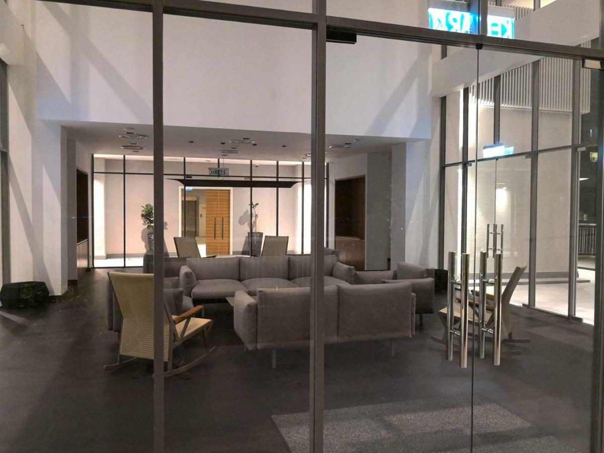 Teega Suites @ Ph نوساجايا المظهر الخارجي الصورة