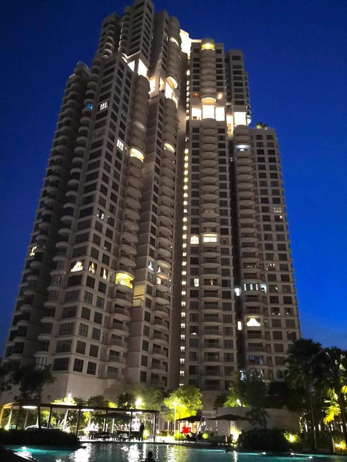 Teega Suites @ Ph نوساجايا المظهر الخارجي الصورة