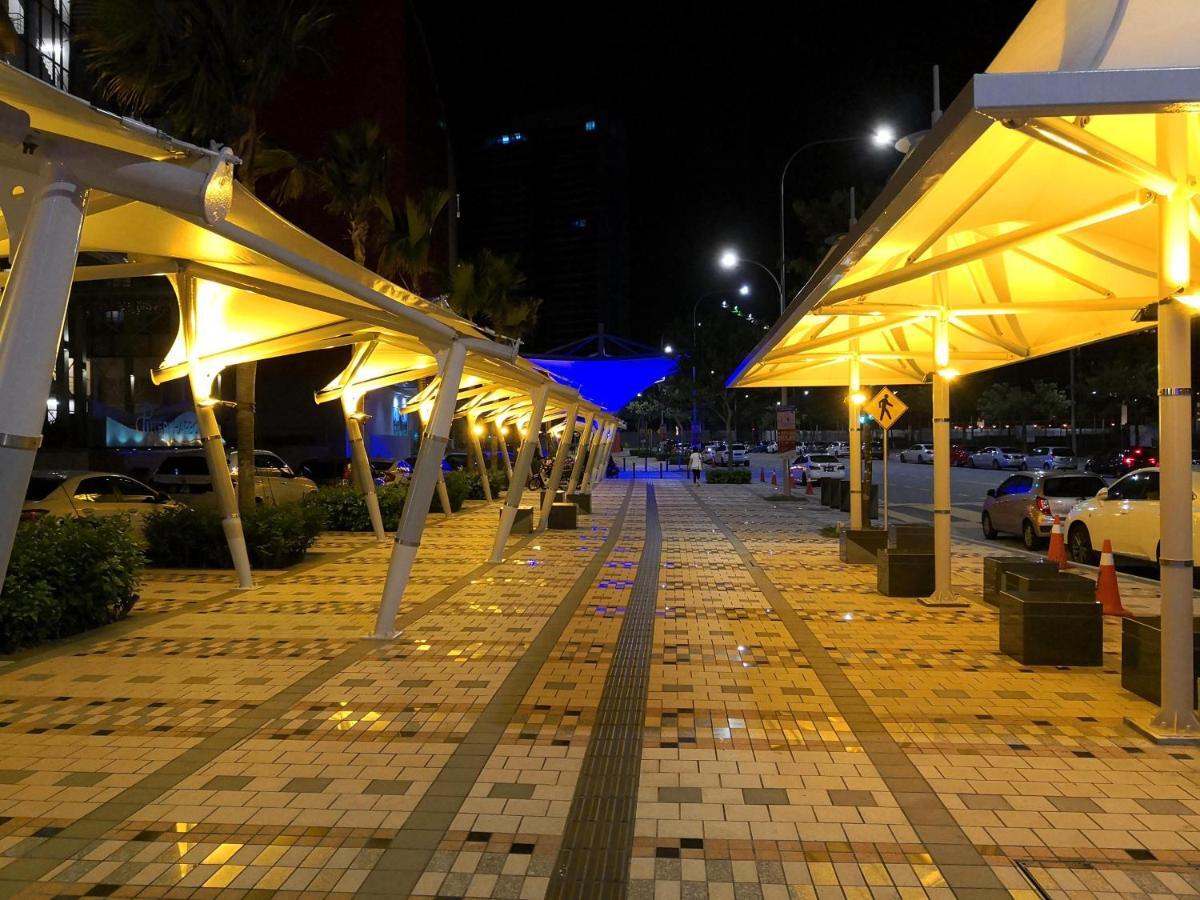 Teega Suites @ Ph نوساجايا المظهر الخارجي الصورة
